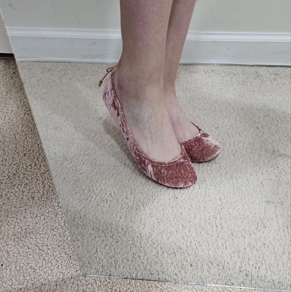 NEW Kate Spade Rose Crushed Velvet Ballet Shoes - In Box with Bag. Size 6.5! - Picture 5 of 9